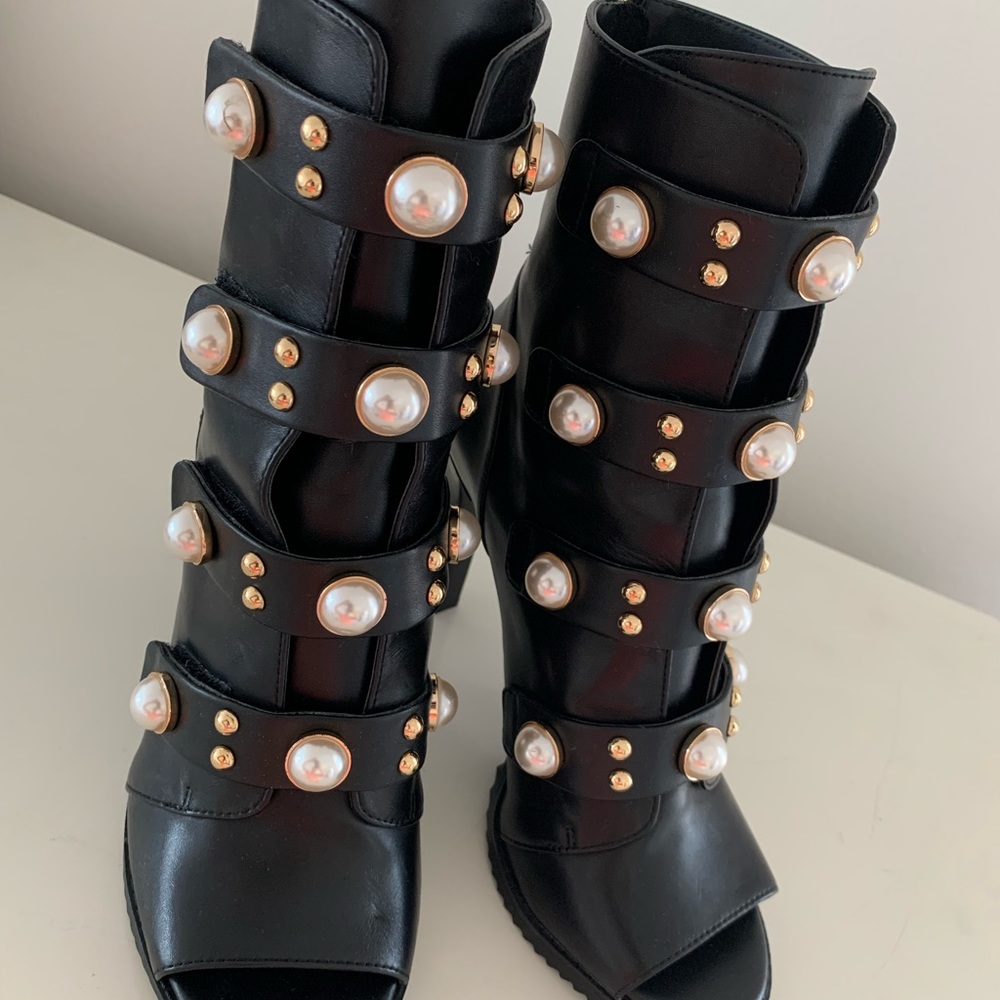 Karl Lagerfeld Paris boots - Picture 5 of 6